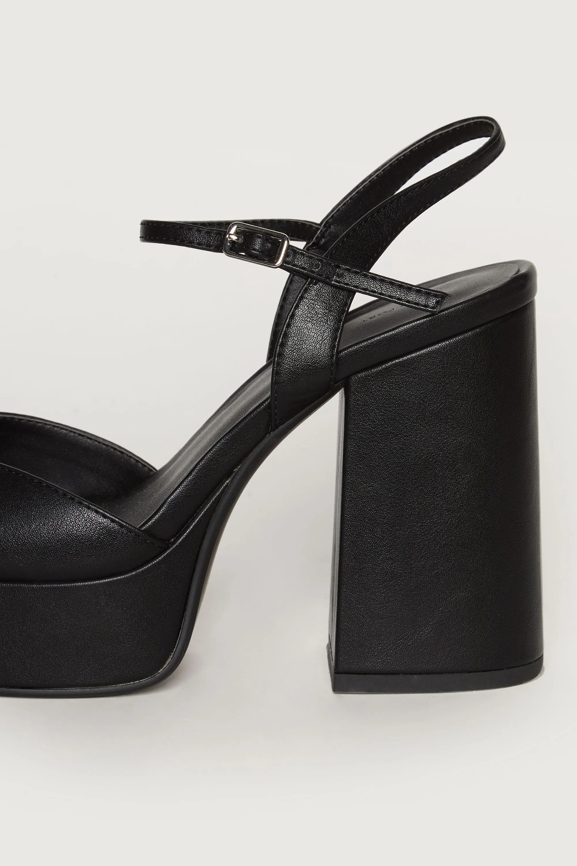 PLATFORM MARY JANE